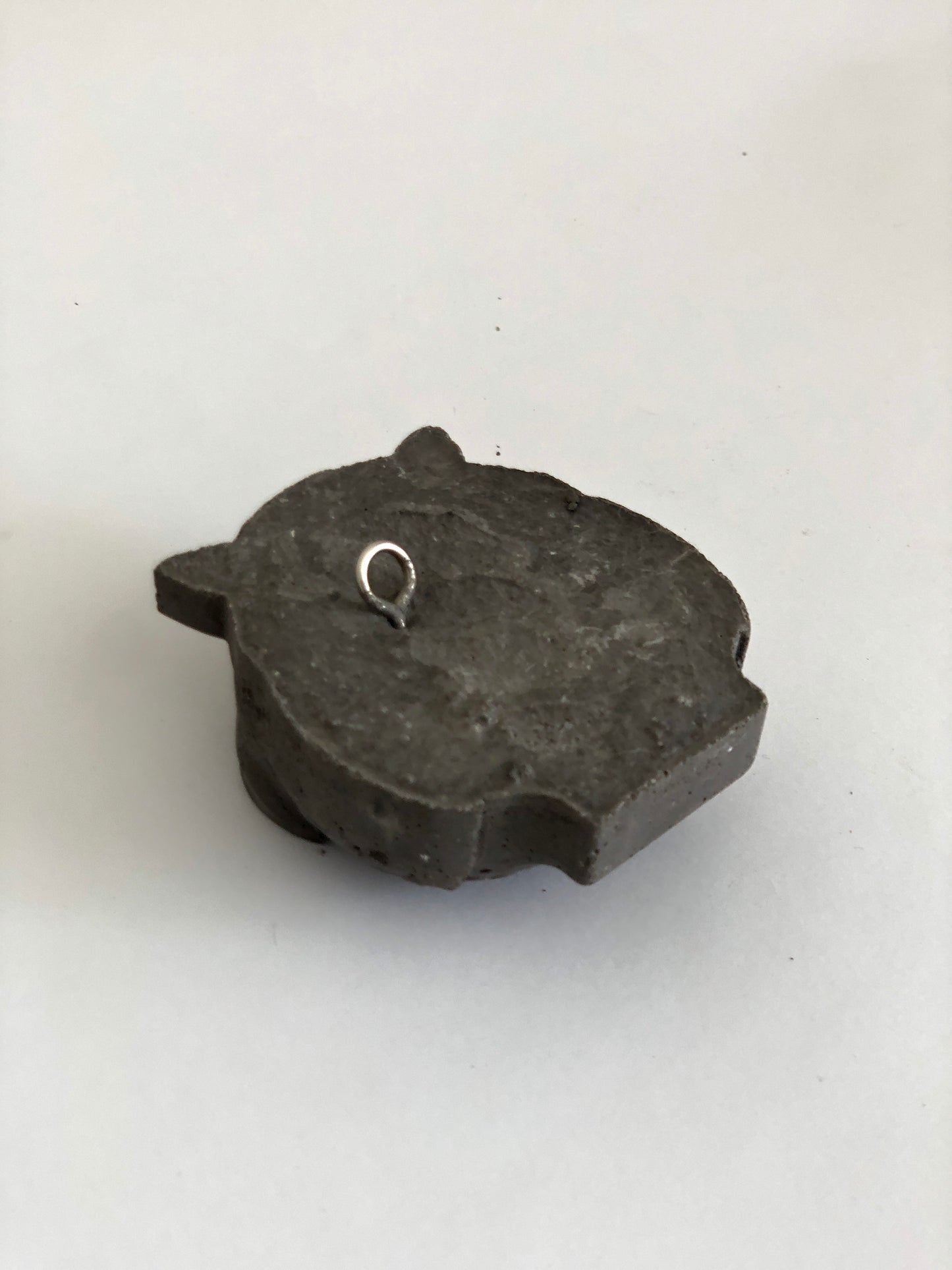 RL Stone Concrete Design - Owl Paper Weight / Wall Ornament