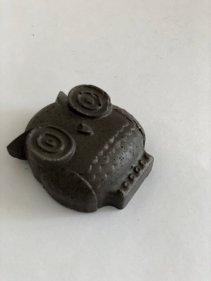RL Stone Concrete Design - Owl Paper Weight / Wall Ornament