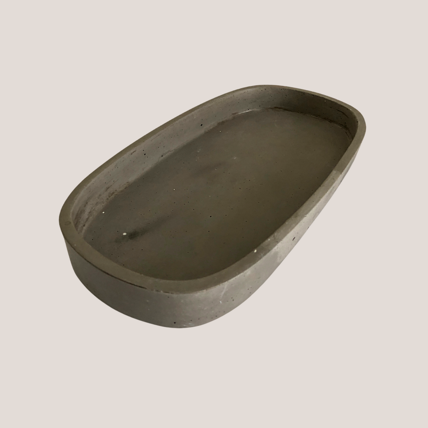 RL Stone Concrete Design - Kurva Tray